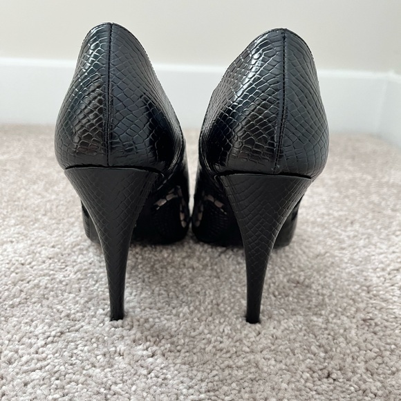 Gucci Black Lace Python Print GG Rhombus Heels - Picture 4 of 10